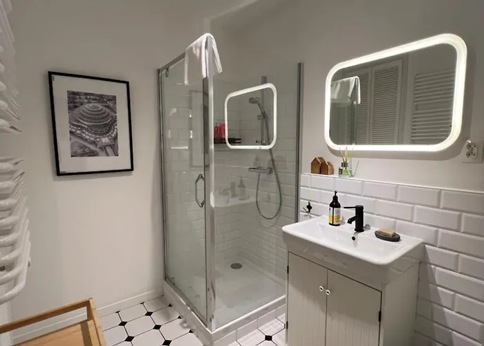 Wyjatkowy Blisko Zoo Apartman